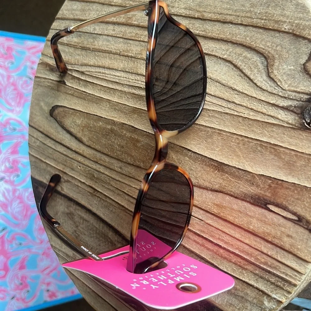 NWT Simply Southern Tortoise Cat Eye Sunglasses 100% UV protection - Picture 5 of 6